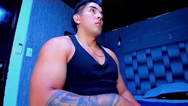 Snapshot of alangreek1 chatting on April 13, 11:32 pm alangreek1 online show from April 13, 11:32 pm