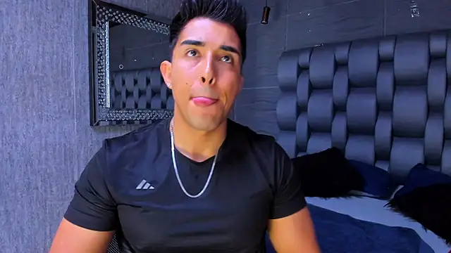 Snapshot of alangreek1 chatting on April 15, 11:05 pm alangreek1 online show from April 15, 11:05 pm