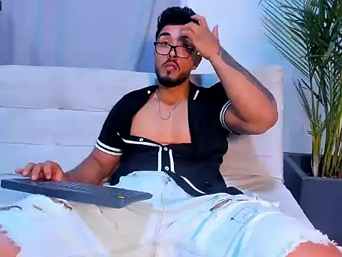 alangreek1 online show from July 8, 2:16 am