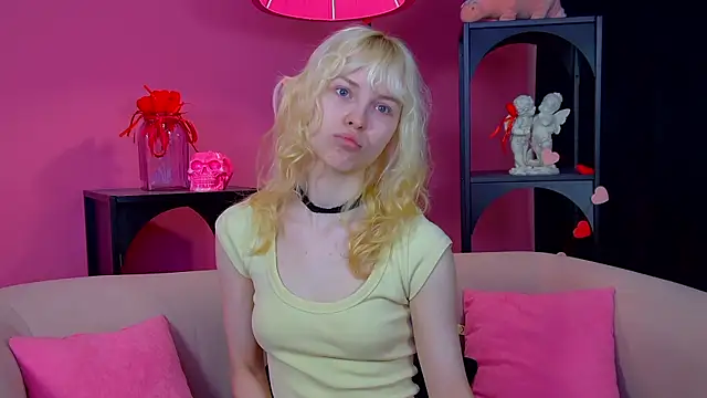 HannahHollis online show from May 16, 6:10 am