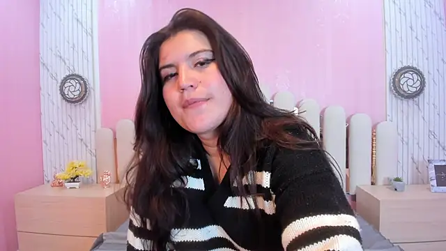 Snapshot of Samantha_Cooper__ chatting on April 15, 7:58 pm Samantha Cooper online show from April 15, 7:58 pm