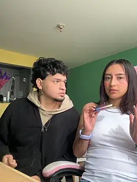 hotlatinocouple   online show from May 27, 8:28 pm