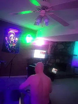 chronic vibez online show from June 15, 2:41 pm