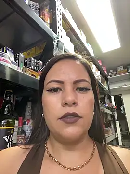 MIA ROSSEEE online show from May 6, 1:16 pm
