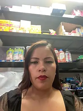 MIA ROSSEEE online show from June 4, 1:17 pm