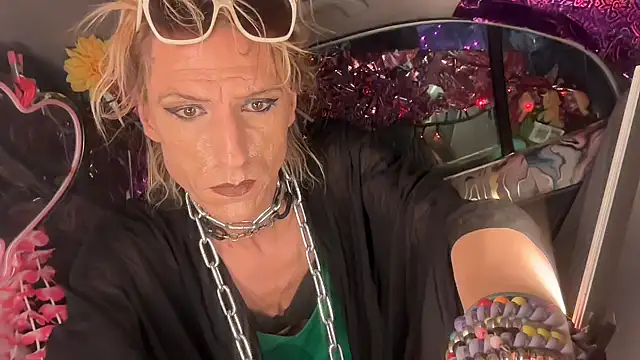 TgirlBrat online show from June 19, 2:16 am