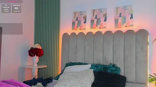 Snapshot of Layla_amirah chatting on May 3, 2:39 am Layla amirah online show from May 3, 2:39 am