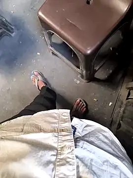 Snapshot of _younger_couples_ chatting on April 16, 7:31 am younger couples online show from April 16, 7:31 am