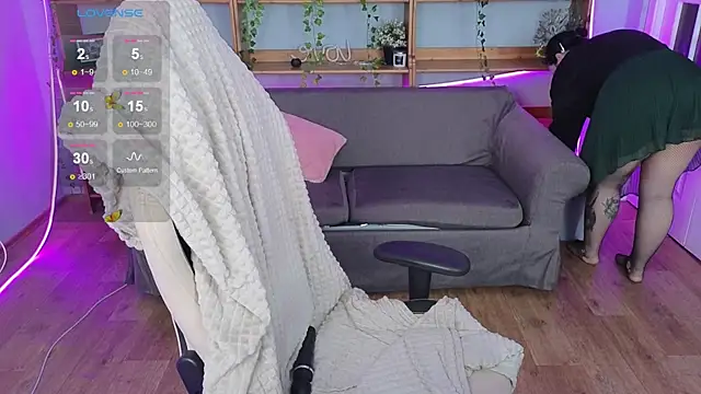 QwertyAnnie Lbo online show from April 24, 1:41 am