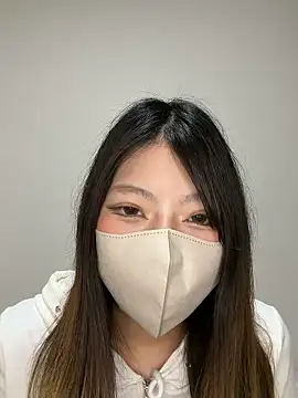 Snapshot of mii2222 chatting on April 15, 12:34 pm mii2222 online show from April 15, 12:34 pm