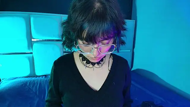 Snapshot of BadEmyXO chatting on June 24, 5:06 am BadEmyXO online show from June 24, 5:06 am