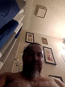 Snapshot of MrBustNut2026 chatting on April 14, 6:08 am MrBustNut2026 online show from April 14, 6:08 am