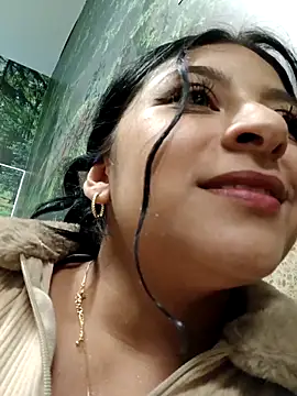 Snapshot of Arianha_segura chatting on April 11, 5:17 pm Arianha segura online show from April 11, 5:17 pm