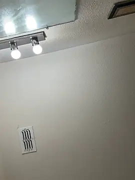 Snapshot of SugaredForearm123 chatting on April 14, 5:35 am SugaredForearm123 online show from April 14, 5:35 am