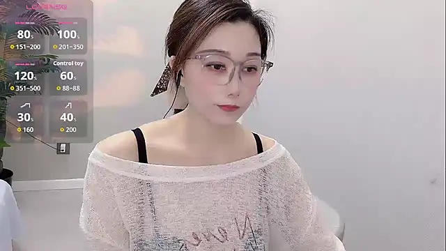 Yunxi- online show from July 12, 1:02 pm