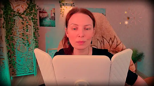 LanaRadiance online show from June 6, 9:47 am