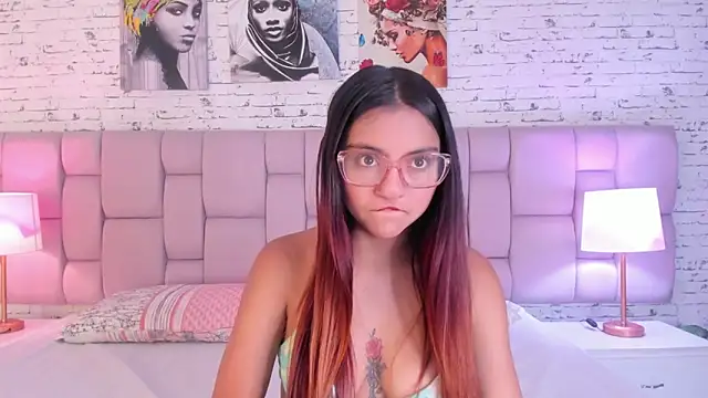 AshleeyRoberts online show from May 9, 1:38 pm
