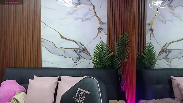 alonddra tay online show from May 7, 11:37 am
