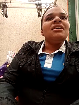 Snapshot of sexybronwlatin chatting on April 14, 7:53 pm sexybronwlatin online show from April 14, 7:53 pm