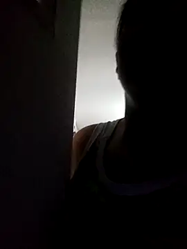 Snapshot of sexybronwlatin chatting on April 15, 8:21 am sexybronwlatin online show from April 15, 8:21 am