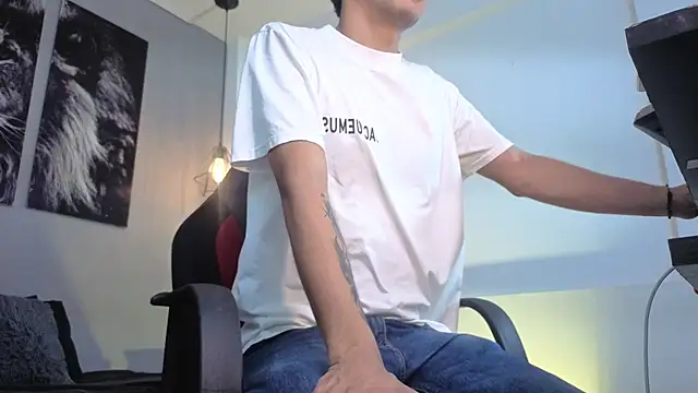 Zack isback online show from April 30, 7:31 pm