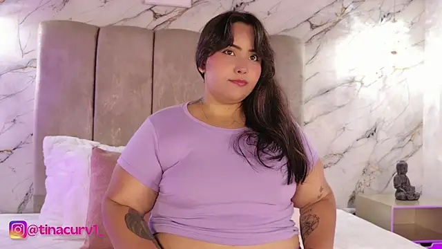 Snapshot of TinaCurv_Pv chatting on April 15, 12:12 pm TinaCurv Pv online show from April 15, 12:12 pm