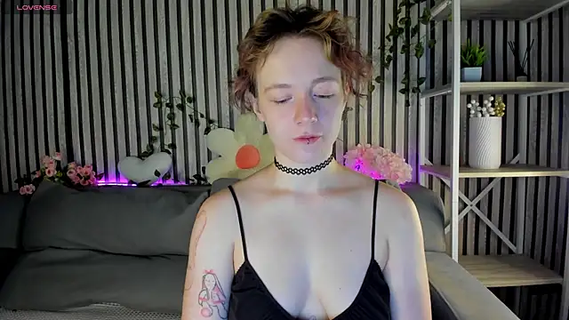 Snapshot of Ricki_Bloom chatting on July 16, 1:11 am Ricki Bloom online show from July 16, 1:11 am