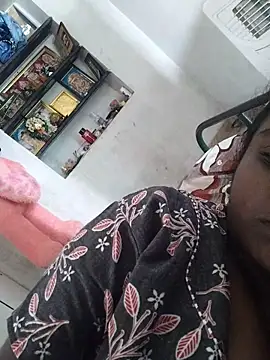 Snapshot of Shilpa-Tamil chatting on April 16, 3:40 am Shilpa-Tamil online show from April 16, 3:40 am