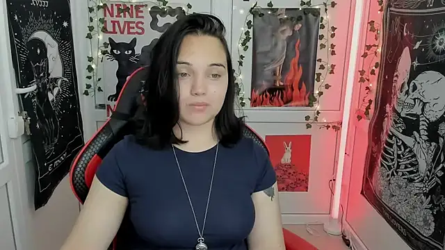 Snapshot of Caroline_cutte chatting on July 9, 6:06 am Caroline cutte online show from July 9, 6:06 am