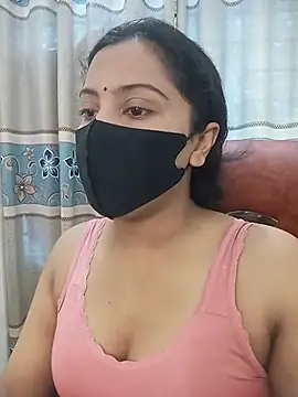 Snapshot of zareen_approach chatting on June 1, 10:17 am zareen approach online show from June 1, 10:17 am