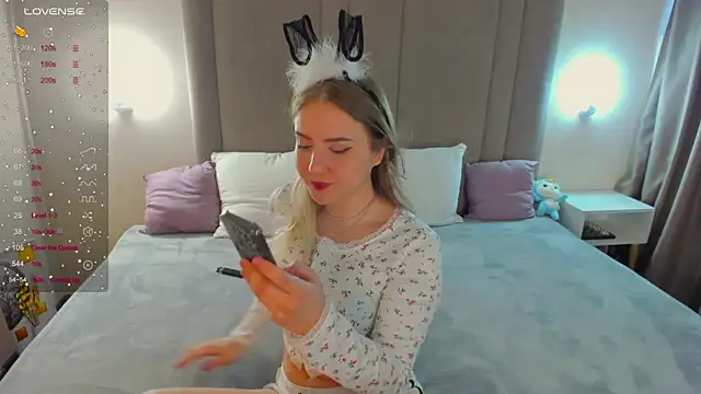 Snapshot of Liacandy_ chatting on June 24, 1:59 am Liacandy online show from June 24, 1:59 am