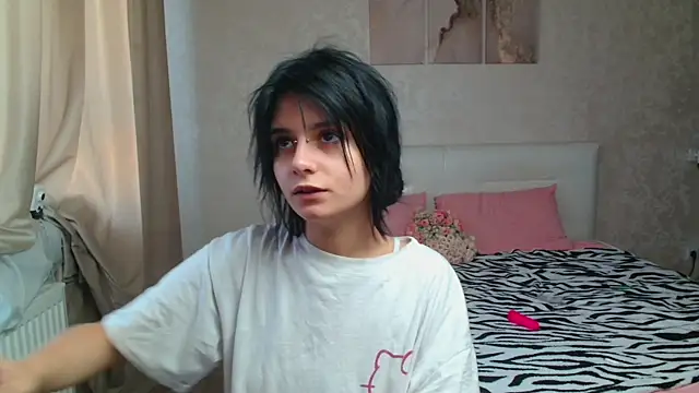 The Slutty Fox online show from August 1, 11:20 am