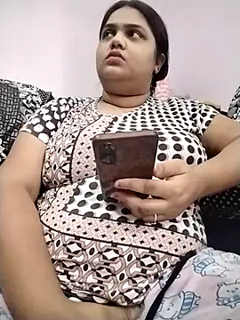 hotsilk21 online show from June 15, 8:05 am