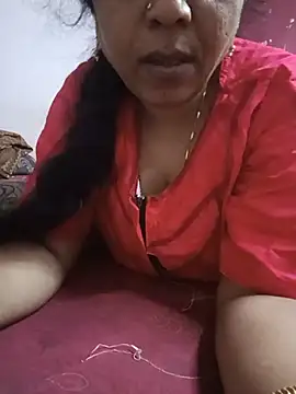 Tamilaunty35 online show from August 5, 3:59 pm