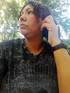 Snapshot of Izel_ chatting on April 14, 7:20 pm Izel online show from April 14, 7:20 pm