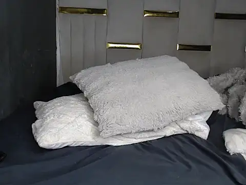 Snapshot of CreamyPussy95 chatting on April 10, 8:13 pm CreamyPussy95 online show from April 10, 8:13 pm