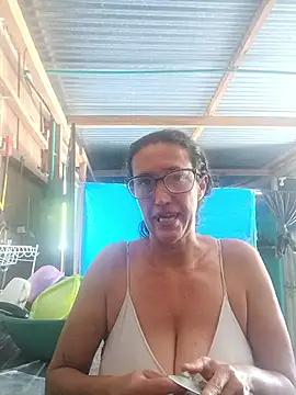 Snapshot of DulceM0609 chatting on April 14, 5:19 pm DulceM0609 online show from April 14, 5:19 pm