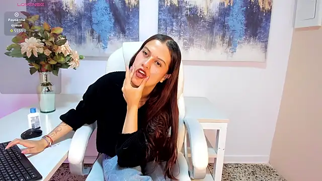 madydoll  online show from June 19, 8:56 pm