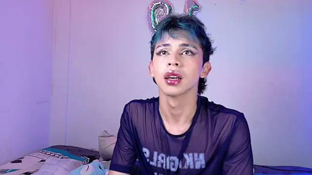 Snapshot of Apolo_Prince1 chatting on July 13, 10:56 pm Apolo Prince1 online show from July 13, 10:56 pm
