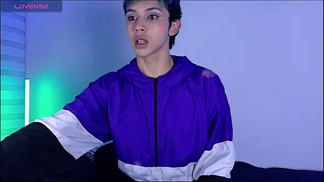Snapshot of Apolo_Prince1 chatting on August 2, 1:26 am Apolo Prince1 online show from August 2, 1:26 am