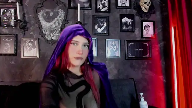 Snapshot of Hanna_Hex chatting on July 19, 1:04 pm Hanna Hex online show from July 19, 1:04 pm