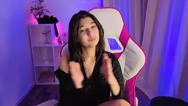 JasminAvily online show from April 19, 6:10 pm