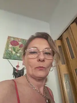Blond lady czech online show from May 2, 5:29 pm