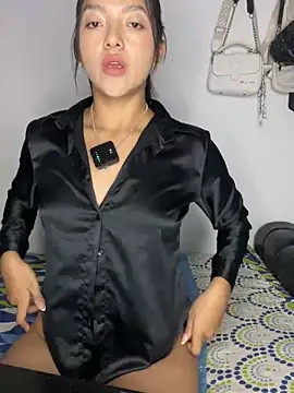 Catalina222 online show from May 19, 8:37 pm