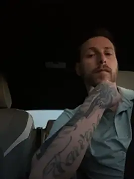 Snapshot of comegetit247 chatting on April 15, 10:33 am comegetit247 online show from April 15, 10:33 am