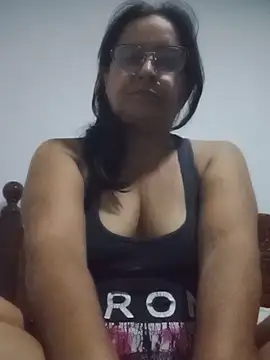 PienCanela online show from May 31, 2:09 am