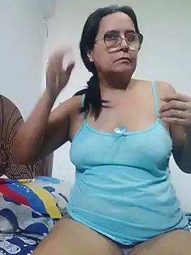 Snapshot of PienCanela chatting on July 14, 11:16 am PienCanela online show from July 14, 11:16 am