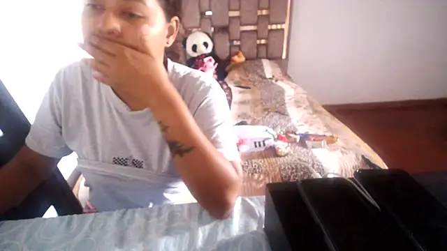Snapshot of Ninibella chatting on May 25, 5:30 pm Ninibella online show from May 25, 5:30 pm