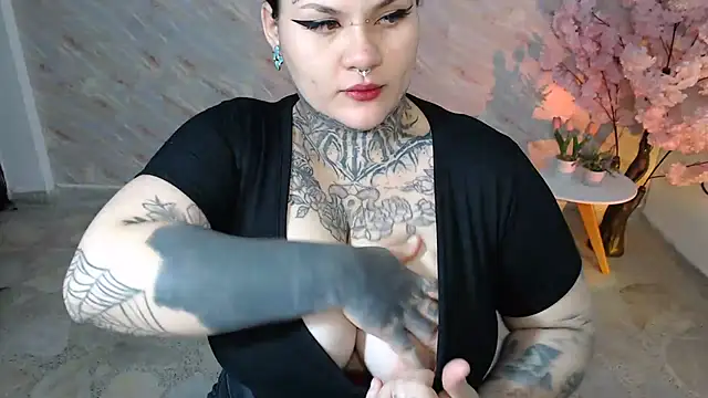 sherlytattos online show from July 17, 3:57 am