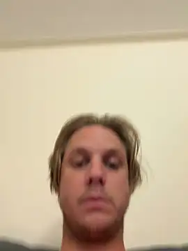 Snapshot of tinyterrors chatting on April 15, 4:08 am tinyterrors online show from April 15, 4:08 am